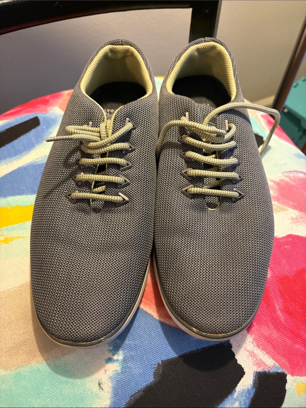 Gray Muroexe tennis shoes